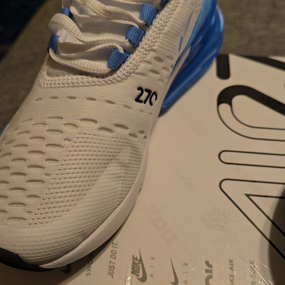 Nike White and Blue Air Cushion Athletic Shoes